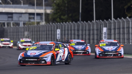 Il team SEL Logistics a Valencia: precisione, passione e motorsport in movimento